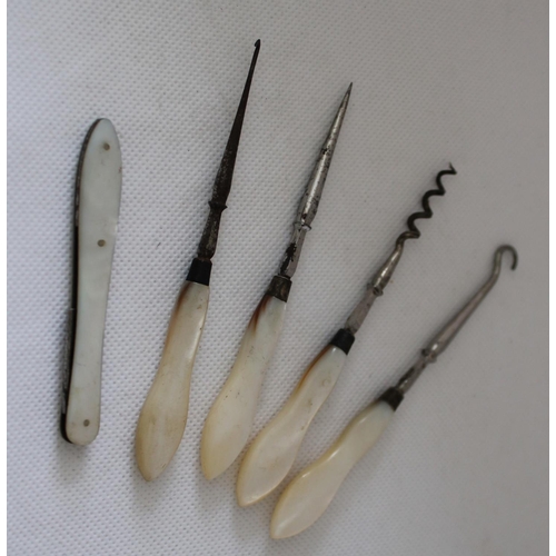 30 - Five Pearl Handled Items