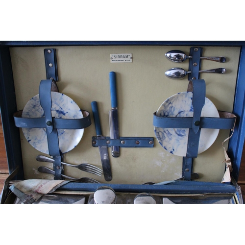 49 - 1950's Picnic Case with Items