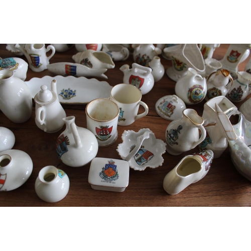 59 - Large Quantity of GOSS / BEMMA Ceramic Collectables