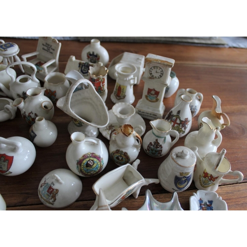 59 - Large Quantity of GOSS / BEMMA Ceramic Collectables
