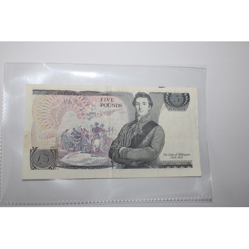 110 - 5 Pound Note Cashier Somerset