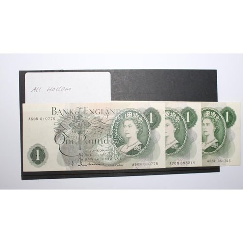 119 - 3 x 1 Pound Notes Cashier Hollom