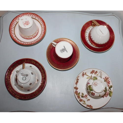 40 - 5 x Collectable Cup & Saucers.