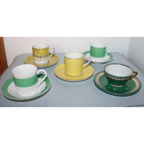 41 - 5 x Collectable Cup & Saucers.