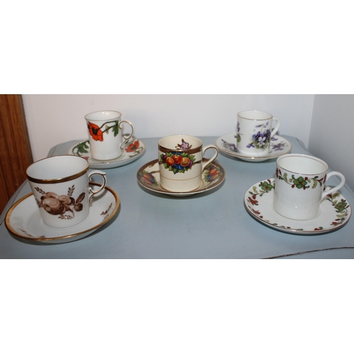 42 - 5 x Collectable Cup & Saucers.