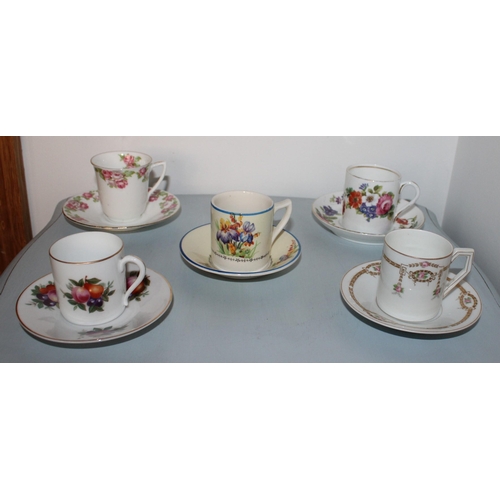 45 - 5 x Collectable Cup & Saucers.