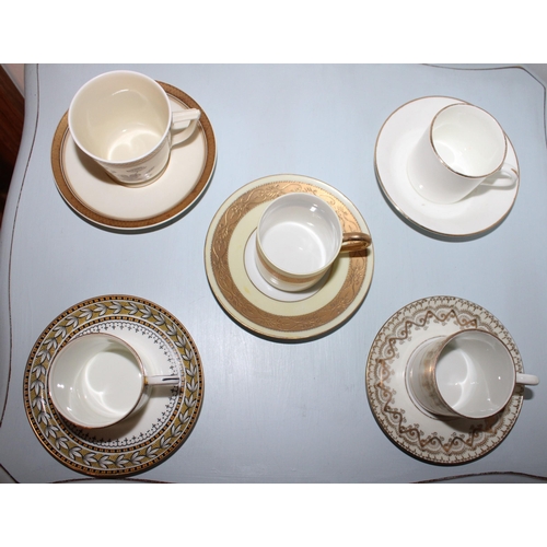 46 - 5 x Collectable Cup & Saucers.