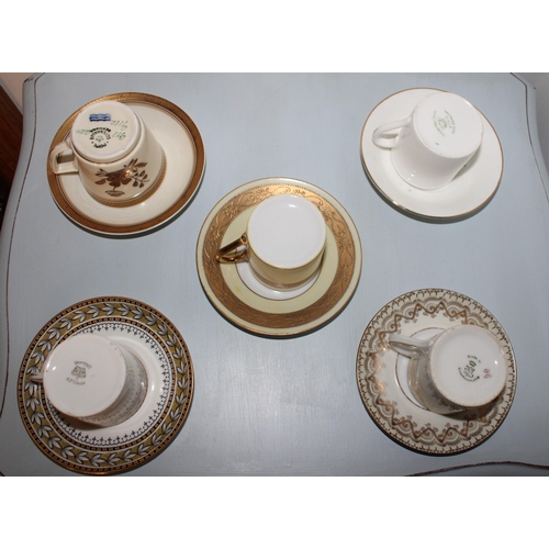 46 - 5 x Collectable Cup & Saucers.