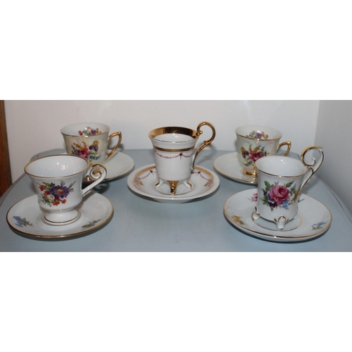 47 - 5 x Collectable Cup & Saucers.