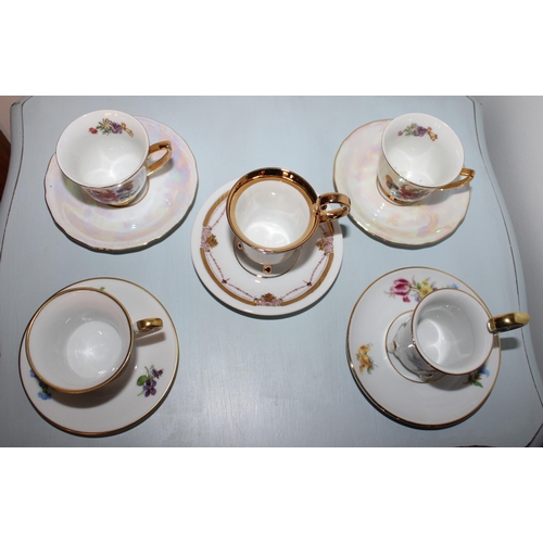 47 - 5 x Collectable Cup & Saucers.