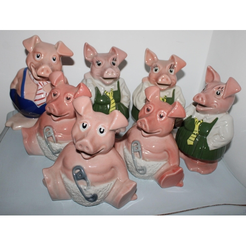 50 - 7 x Nat West Collectable Piggy Banks.(Wade Stamp Shown In Pictures)
All Proceeds Go To Charity.