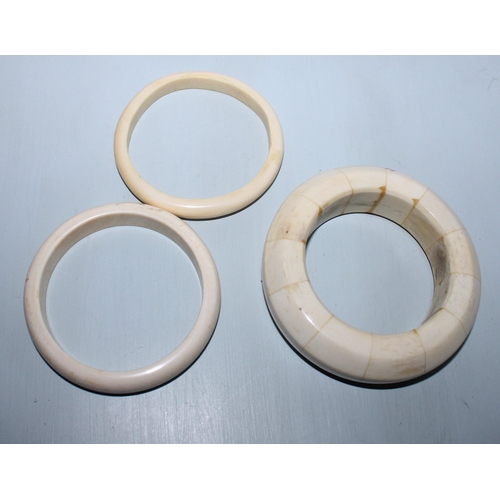 276 - 3 x Bone Bangles.