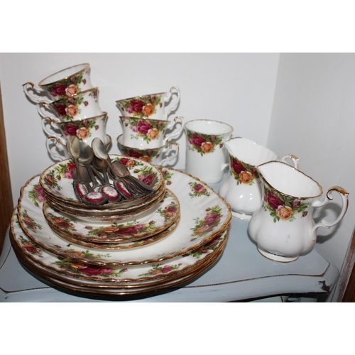 13 - Royal Albert Tea Service Items

Includes;
7 Tea Cups
1 Mug
2 Jugs
3 Saucers
3 Side Plates
1 Oval Din... 