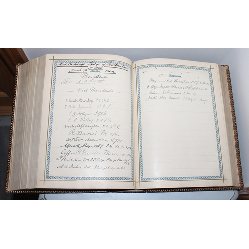 58 - London Stock Exchange Gilt Edge Lodge Bible with Signatures - Dated 7th March 1904.

Signatures insi... 