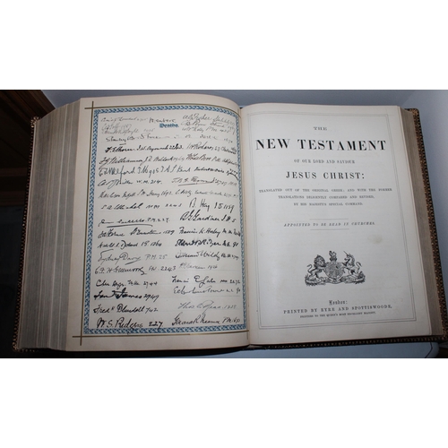 58 - London Stock Exchange Gilt Edge Lodge Bible with Signatures - Dated 7th March 1904.

Signatures insi... 