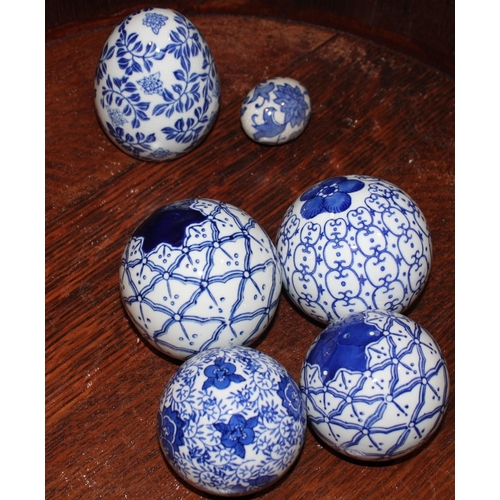 16 - 6 x Ceramic Decorative Eggs.