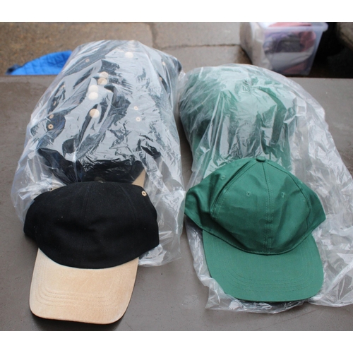 682 - Wholesale Lot-
20 x Result Black Baseball Caps + 12 Green Caps Unbranded.