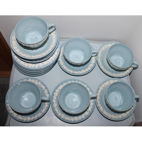 18 - Wedgewood Mixed Tea Service Items.
9 x Side Plates
9 x Saucers
6 x Cups