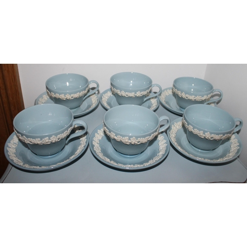 18 - Wedgewood Mixed Tea Service Items.
9 x Side Plates
9 x Saucers
6 x Cups