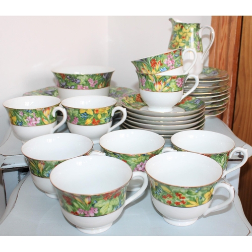 74 - Czechoslovakian ROYAL EPIAG Tea Service
9 x Cups
7 x Saucers
9 x Side Plates
1 x  Sugar Bowl
Good Co... 