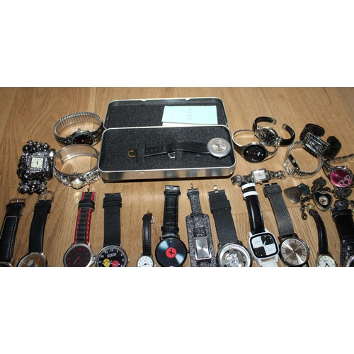 669 - Quantity Of Watches
All Proceeds Go To Charity
Untested