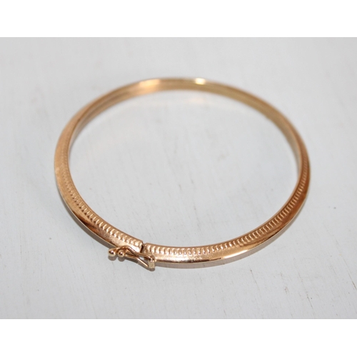 646 - 9ct Gold Bangle 375 Marked Weight-4.99gms

All Proceeds Go To Charity