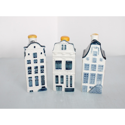 15 - 3 x Collectable KLM Blue Delft's Made In BOLS Royal Distilleries Holland
Seems To Be Alcohol In One
... 