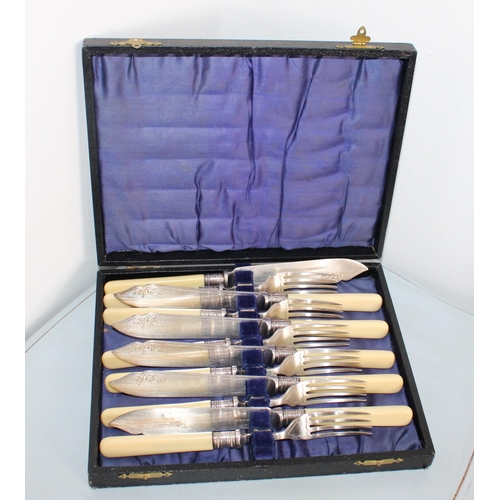 559 - Boxed EPNS Fish Knifes & Folk Set