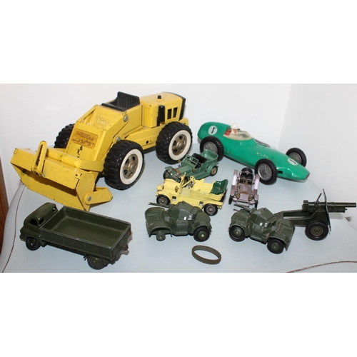 744 - Collection Of Collectable Cars
Inc-Tonka, Empire Made Toys, LESNEY & Dinky Toys