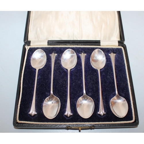 562 - Boxed Silver Hallmarked Spoons