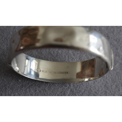 565 - Ladies Silver Hallmarked Bangle