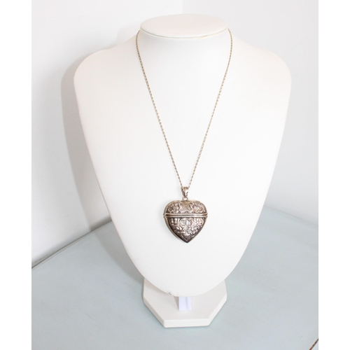 566 - Silver Hallmarked 925 Necklace With Heart Pendant
18inch Chain
All Proceeds Go To Charity