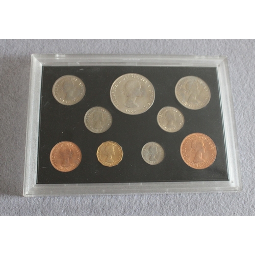 204 - 1965 Coin Set