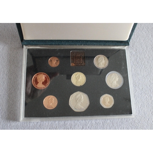 206 - 1983 Royal Mint Coin Set in Case