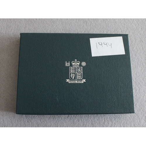 222 - 1994 Deluxe Royal Mint Coin Set in Case