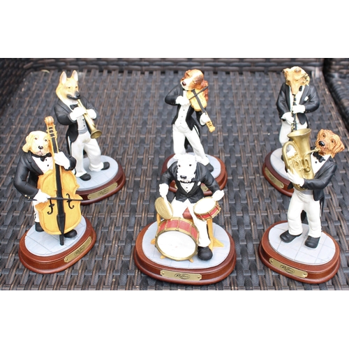 35 - Collection Of Ruffino Character Figurines
Tallest-19cm