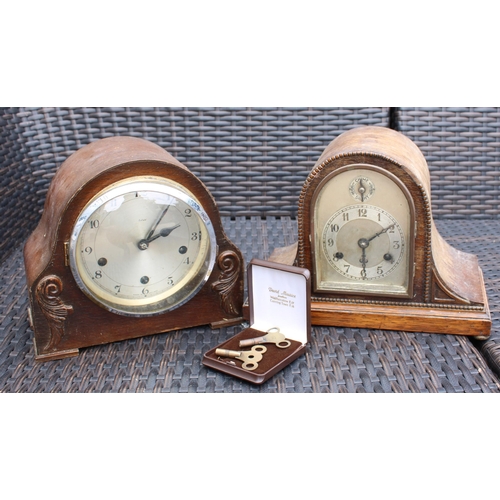 2 - Pair Of Wooden Mantel Clocks With Keys
Untested
Collection Only