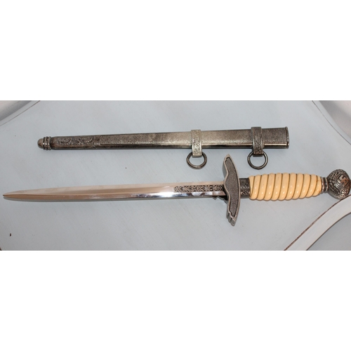 134 - German Dagger with Sheaf