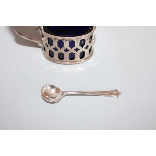 585 - Hallmarked Silver Cruet & Spoon
Height-3cm