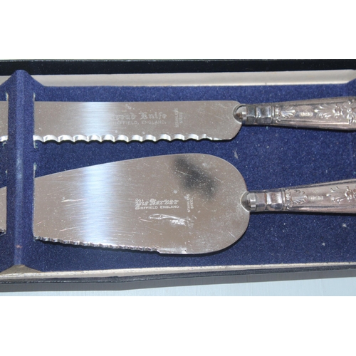 606 - Silver Hallmarked Handled Cake Knife & Cake Slicer