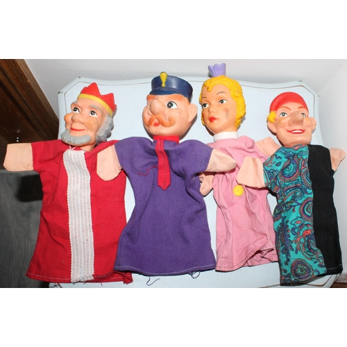 748 - Vintage Hand Puppets
All Proceeds Go To Charity