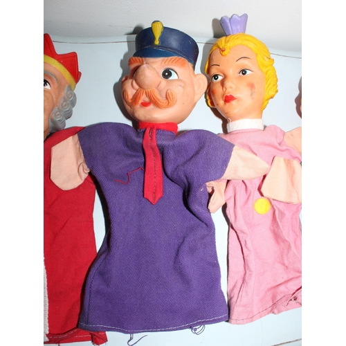 748 - Vintage Hand Puppets
All Proceeds Go To Charity