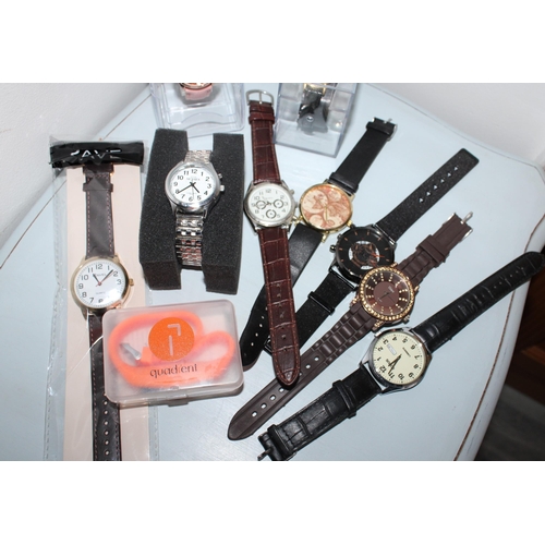 682 - Some Boxed & Unboxed Watches (Untested)
All Proceeds Go To Charity