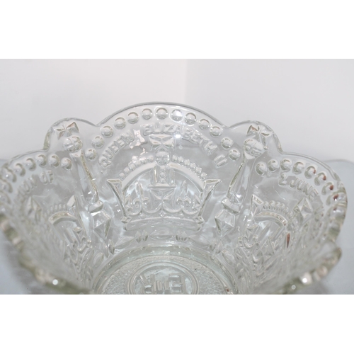 720 - To Commemorate Queen Elizabeth II Coronation 2 June 1953 Glass Bowl  & Coronation Of King George VI ... 