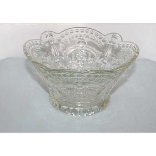 720 - To Commemorate Queen Elizabeth II Coronation 2 June 1953 Glass Bowl  & Coronation Of King George VI ... 