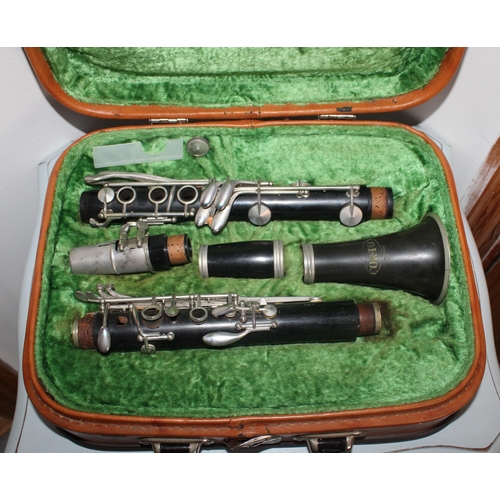 146 - Clarinet In Case Corton Quality Instruments
Untested
 All Proceeds Go To Charity