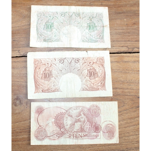 323 - Three Bank of England Ten Shilling Notes - Cashiers PEPPIATT, BEALE and FFORDE  Two Notes Red one Pu... 