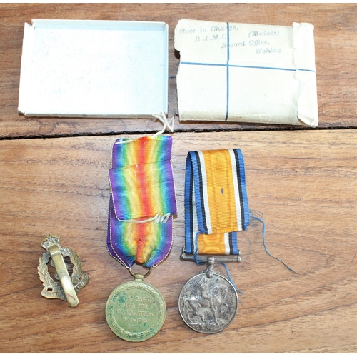 141 - Family WWI Death Plaque and Medal Grouping. Two Brothers Rifleman Albert Wells of the 17th County of... 