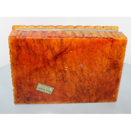 58 - Genuine Alabaster Hand Made In Italy Box
15.5cm Length
10.5cm Wide
Damage to Lid Will Need Some Fixi... 