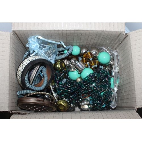 520 - Quantity Of Mixed Jewellery & Some Other Items
All Proceeds Go To Charity